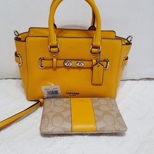 NWT 👜  Authentic Coach set 👜